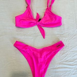 NWOT Blackbough Swim Bikini